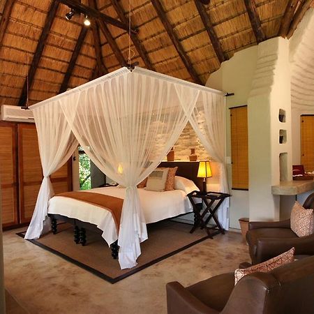 Impodimo Game Lodge Madikwe Game Reserve Exterior foto